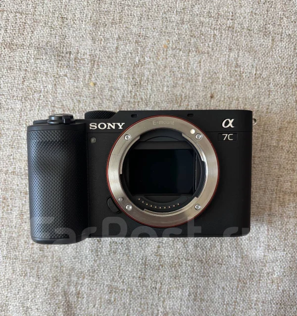 Sony Alpha ILCE-7C Body ����