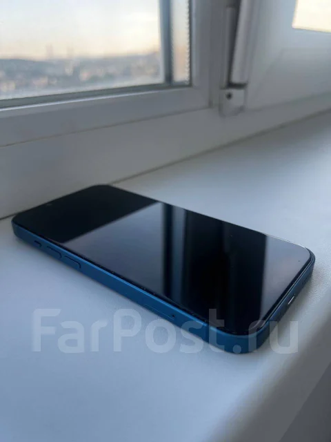 Apple iPhone 13. �/�, 256 ��, �����, 3G, 4G LTE, ���������� ����