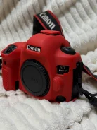 Canon EOS 5D Mark IV ����