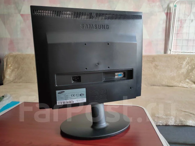 Samsung. 17", ���������� �� (LCD, LED, QLED) ����