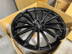 RAYS Versus Vouge SE. 8.5x21", 5x114.3, ET40 ����