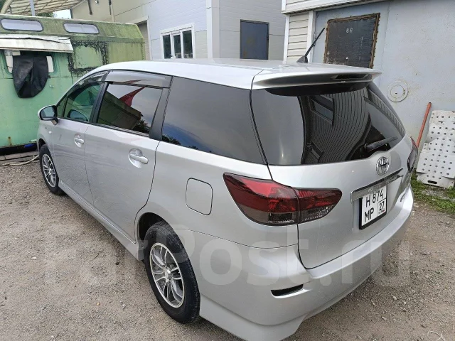 Toyota Wish. ��������, 4wd, 1.8 (125��.�.), ������, 195 000����. �� ����