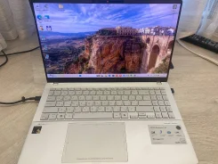 Asus VivoBook S 15 OLED. 15.6", 3,4����, ��� 32 ��, ���� 1 000���, WiFi: 1, Bluetooth: 1, ����������� �� 18��. ����