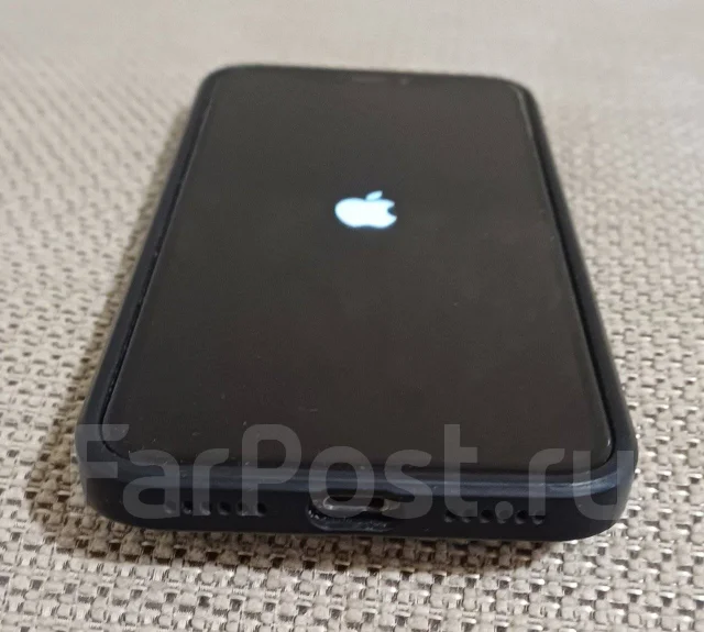 Apple iPhone X. �/�, 64 ��, ������, 4G LTE, NFC ����