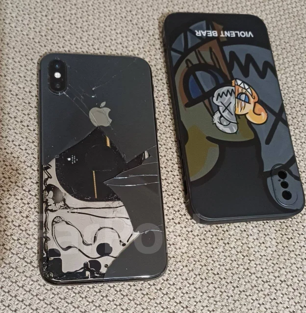 Apple iPhone X. �/�, 64 ��, ������, 4G LTE, NFC ����