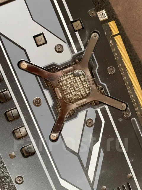 Radeon RX Vega 64 ����