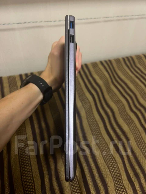 Huawei MateBook 14. 13", 1,8����, ��� 8 ��, ���� 500���, WiFi: 1, Bluetooth: 1, ����������� �� 6��. ����