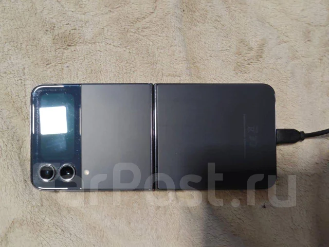 Samsung Galaxy Z Flip4. �/�, ���������� ����