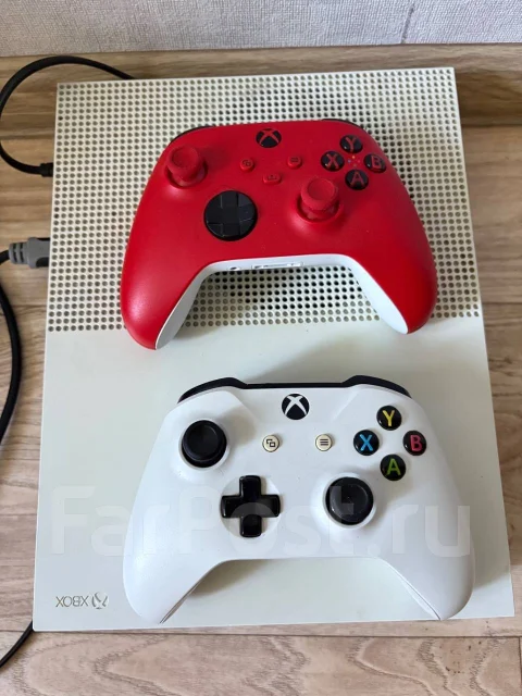 Microsoft Xbox One S ����