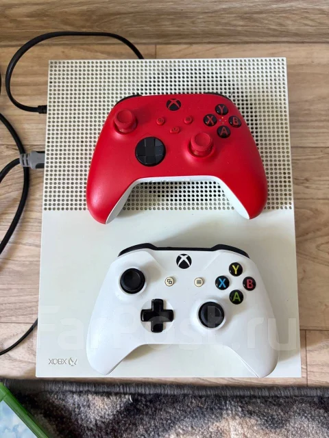Microsoft Xbox One S ����