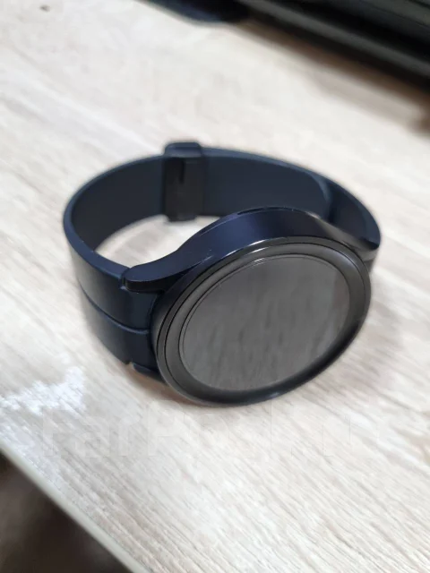 Samsung Galaxy Watch5 Pro. GPS, NFC, IP68 ����