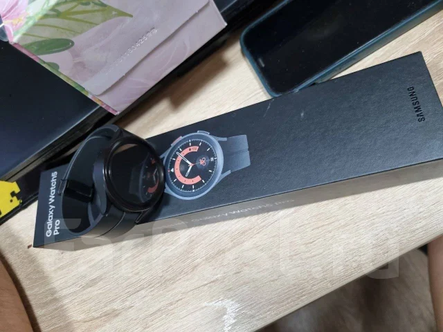 Samsung Galaxy Watch5 Pro. GPS, NFC, IP68 ����