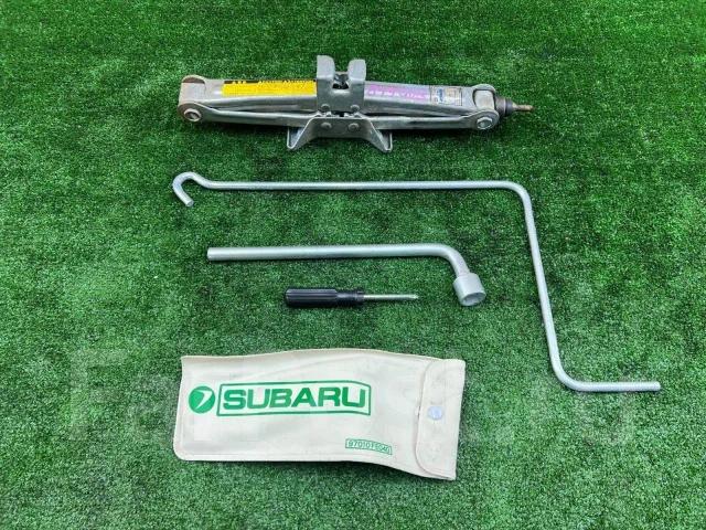 Used Subaru Impreza WRX GDB STi 2000-2007 Interior Dash Air Vent – Silver Surround Trim