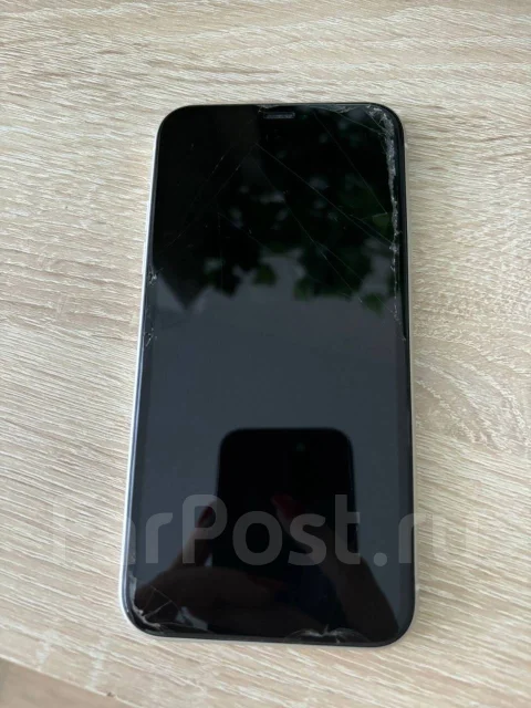 Apple iPhone 11. �/�, 64 ��, �����, 4G LTE ����