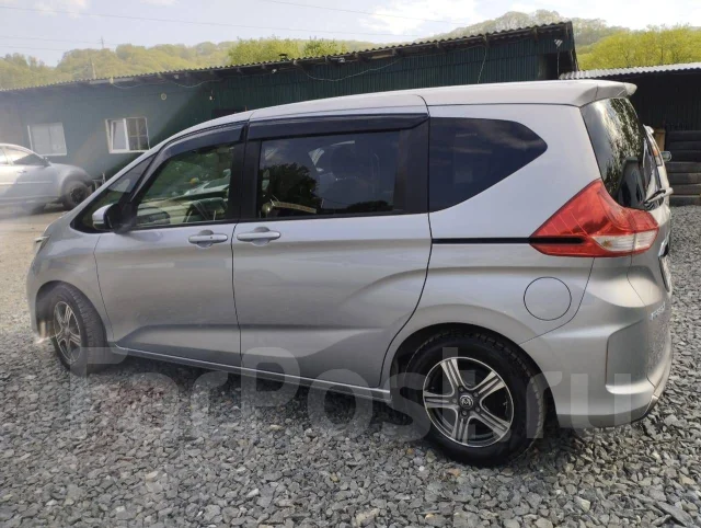 Honda Freed+. �������, ��������, ������, 110����. �� ����
