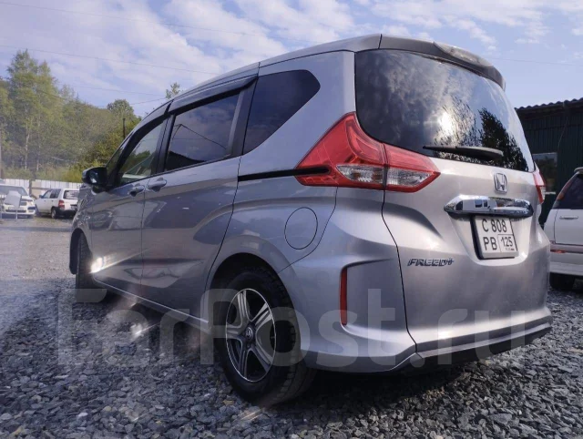 Honda Freed+. �������, ��������, ������, 110����. �� ����