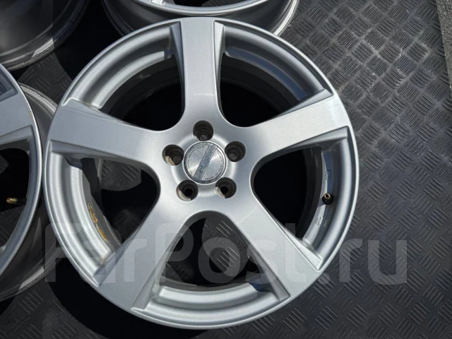 Violento. 7.0x17", 5x100, ET48, �� 73���. ����