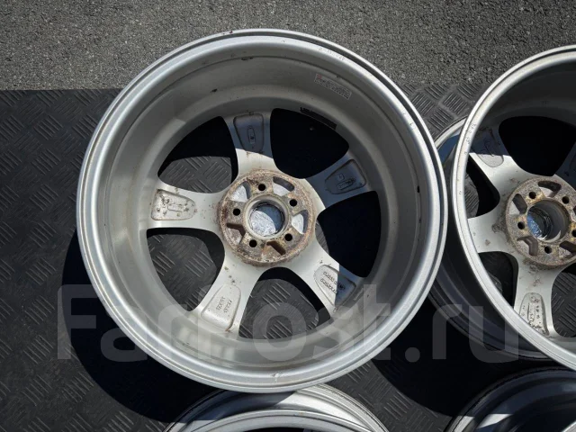 Violento. 7.0x17", 5x100, ET48, �� 73���. ����