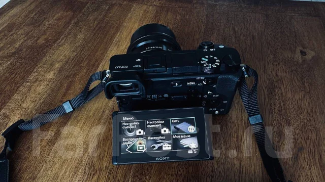 Sony Alpha ILCE-6400 ����