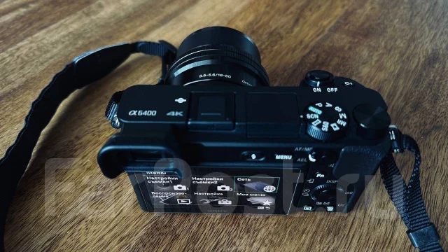 Sony Alpha ILCE-6400 ����