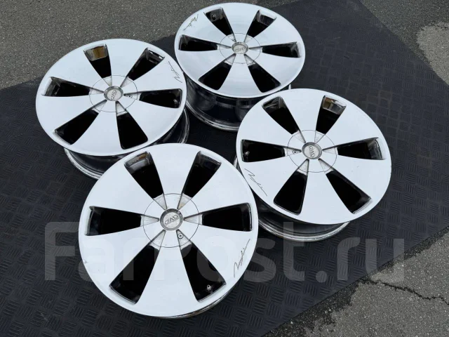 Garson Zuenglein. 7.0x17", 4x100, 5x100, ET25, �� 67,1���. ����