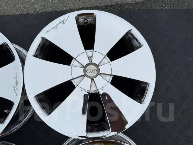 Garson Zuenglein. 7.0x17", 4x100, 5x100, ET25, �� 67,1���. ����
