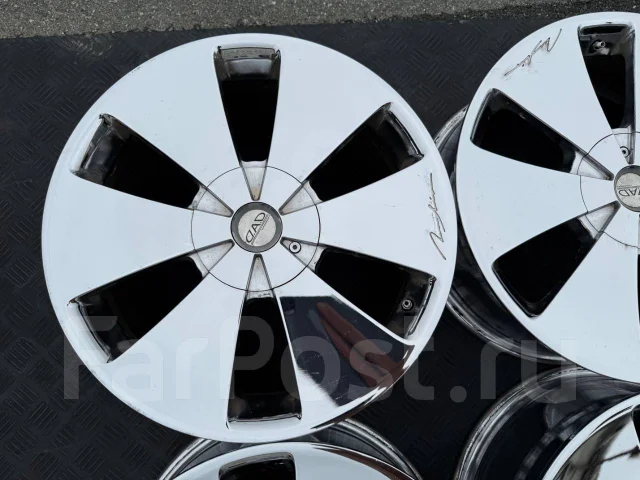 Garson Zuenglein. 7.0x17", 4x100, 5x100, ET25, �� 67,1���. ����
