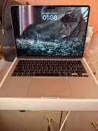 Apple MacBook Air 13 2025. 13.6", 4,4����, WiFi: 1, Bluetooth: 1 ����