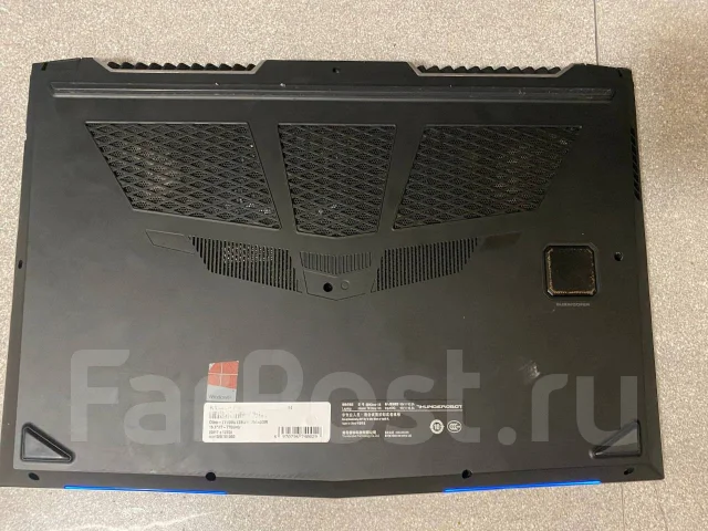 Thunderobot. 15.6", 2,8����, ��� 16 ��, ���� 1 128���, WiFi: 1, Bluetooth: 1, ����������� �� 8��. ����