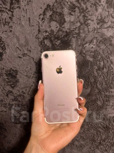 Apple iPhone 7. �/�, 32 ��, �������, 4G LTE ����