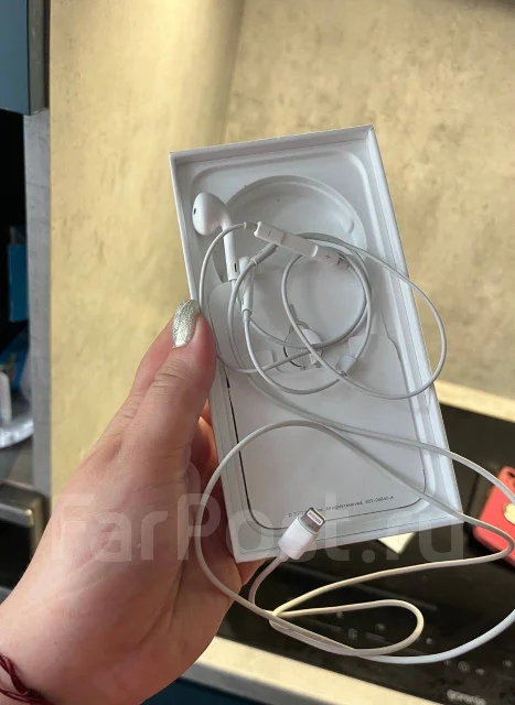 Apple iPhone 13. �/�, 256 ��, ����� ����