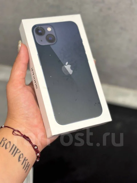 Apple iPhone 13. �/�, 256 ��, ����� ����