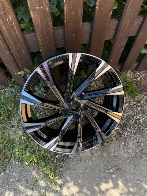 WorldWheels. 7.5x19", 5x114.3, ET40, �� 60,1���. ����