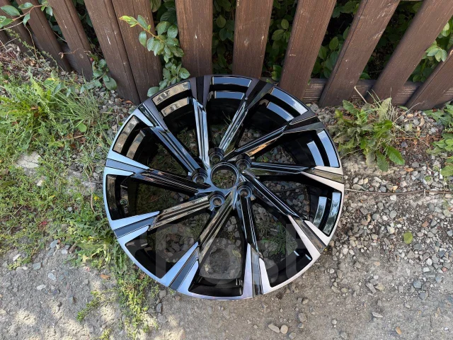 WorldWheels. 7.5x19", 5x114.3, ET40, �� 60,1���. ����