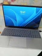 Intel. 15.6", ��� 16 ��, ���� 512���, WiFi, Bluetooth, ����������� �� 5��. ����