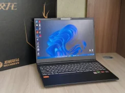 Mechrevo. 16.1", ��� 16 ��, ���� 512���, WiFi: 1, Bluetooth: 1, ����������� �� 2��. ����