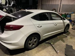Hyundai Avante ����