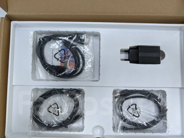����������� HDMI-������� 15,6". 15.6", ���������� �� (LCD, LED, QLED) ����