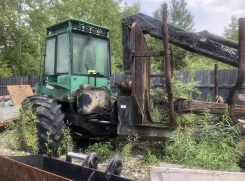 John Deere. 1010 ����