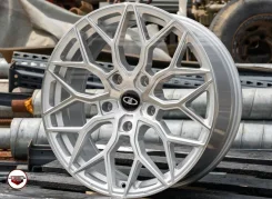 Vossen HF-2. 8.0x19", 5x139.7, ET30, �� 98,5���. ����