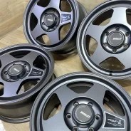 4x4 Engineering Bradley Forged Takumi. 8.5x18", 6x139.7, ET52, �� 110���. ��� ����� �� ������������ ����