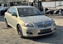 Toyota Avensis ����