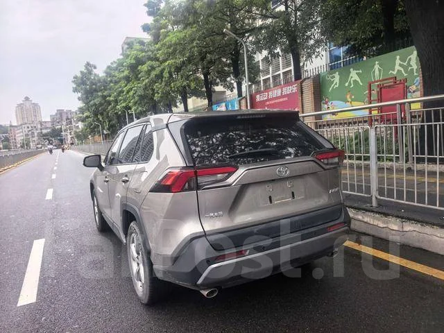 Toyota RAV4. �������, ��������, 1.5 (109��.�.), ������, 30����. ��, �/�. ��� ����� �� ������������ ����