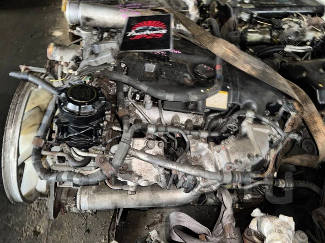 ��������� Mitsubishi Canter FE82 4M50 4106 ����