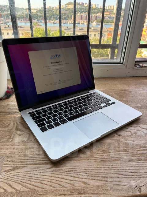 Apple MacBook Pro 13 2015 Early. 13", 2,7����, ��� 8 ��, ���� 128���, WiFi: 1, Bluetooth: 1, ����������� �� 8��. ����