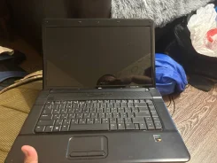 Compaq 615. 15.6", 2,3����, ��� 2048 ��, ���� 320���, WiFi: 1, Bluetooth: 1 ����