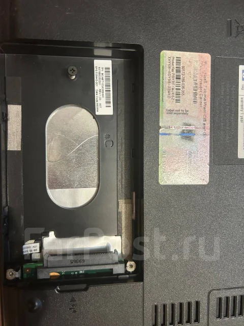 Compaq 615. 15.6", 2,3����, ��� 2048 ��, ���� 320���, WiFi: 1, Bluetooth: 1 ����