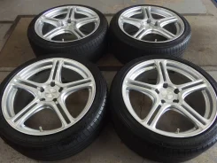 Bridgestone Potenza Adrenalin SW005