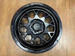 RAYS Team Daytona M9+