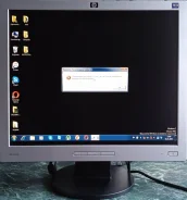 HP. 19", ���������� �� (LCD, LED, QLED) ����